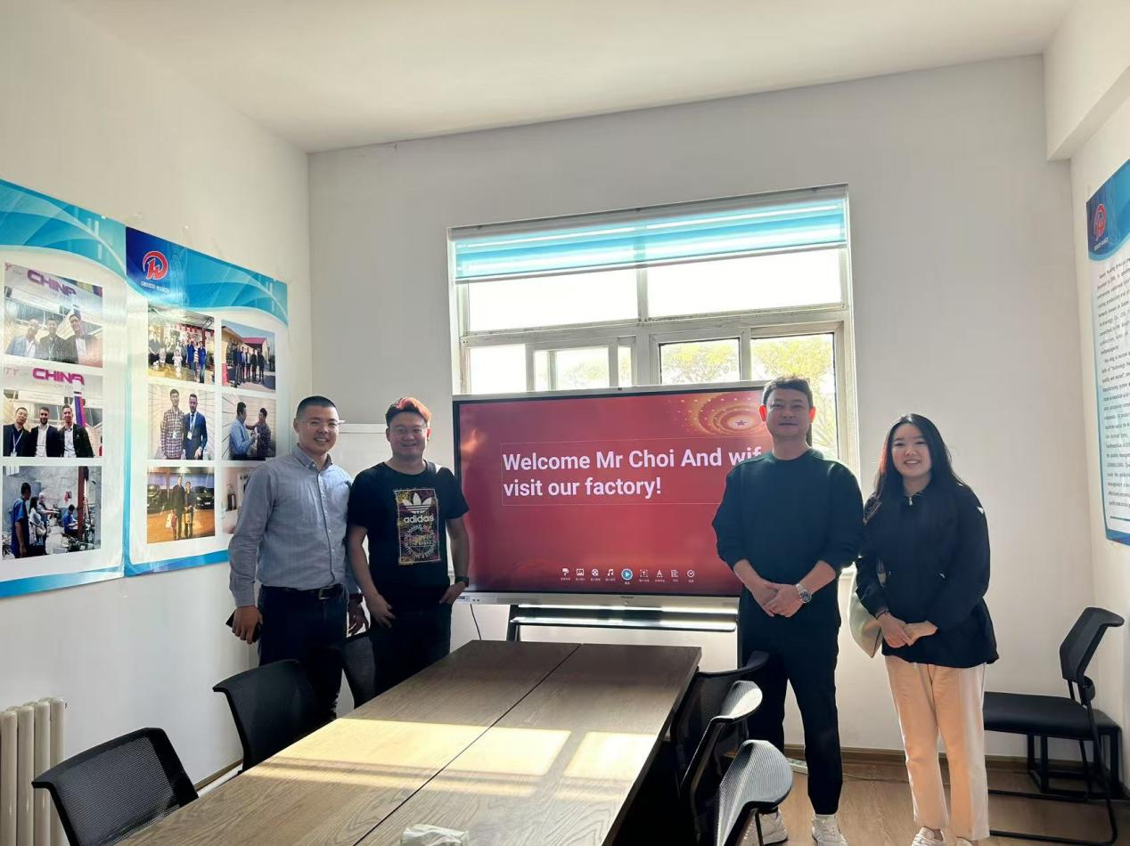 Les clients coréens visitent notre usine
