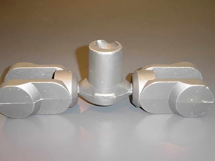 L'importance et la conception du cou en fonte en fonte